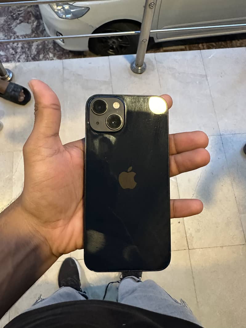 Apple iPhone 13 5