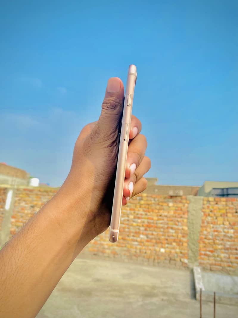 Apple iPhone 8 Plus 2
