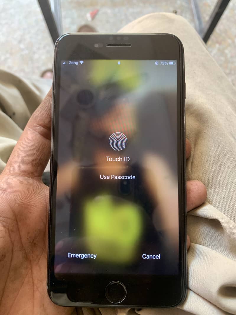 Apple iPhone 8 Plus 5