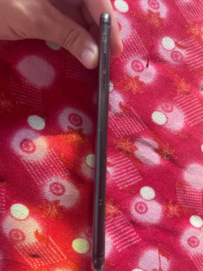 Apple iPhone 7 Plus 1