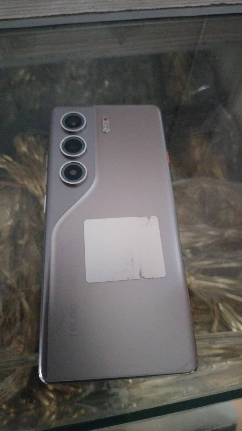 Tecno CAMON 40 Pro 2