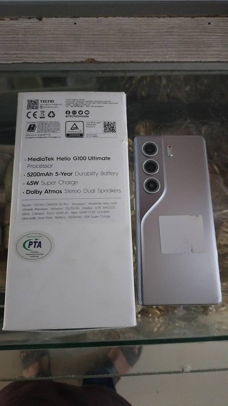 Tecno CAMON 40 Pro 4