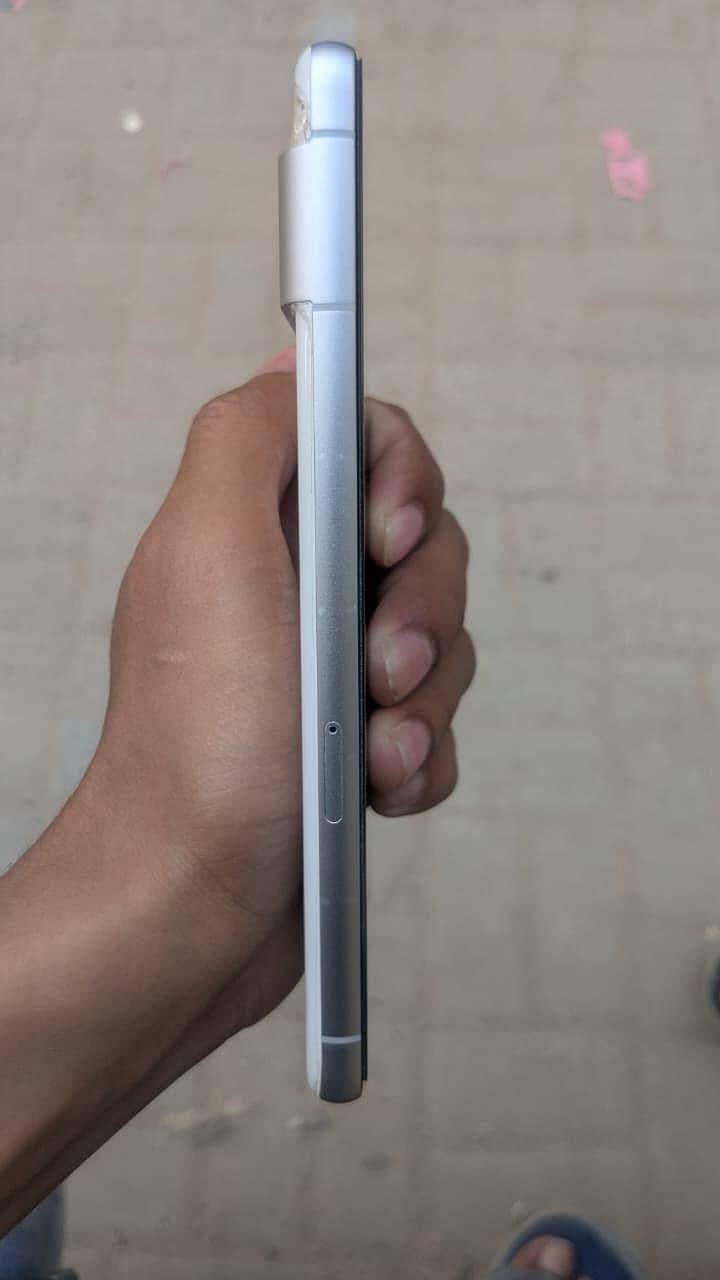 Google Pixel 7 4