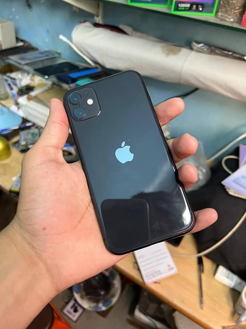 Apple iPhone 11 0