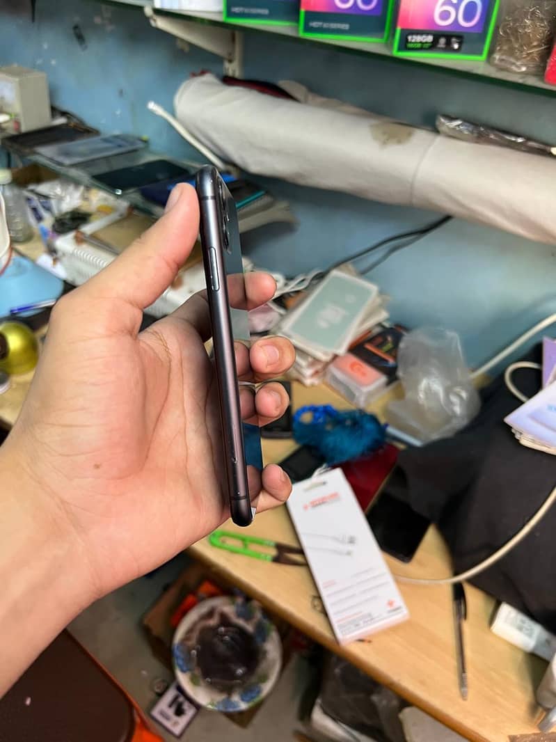 Apple iPhone 11 2