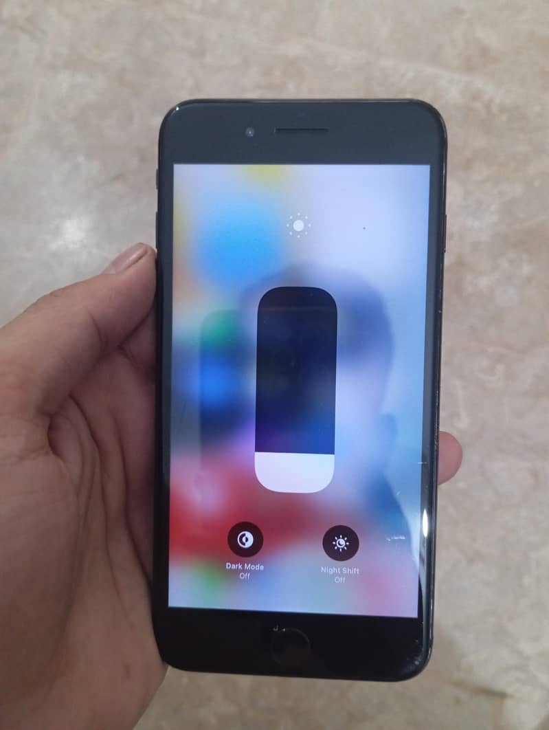 Apple iPhone 7 Plus 2