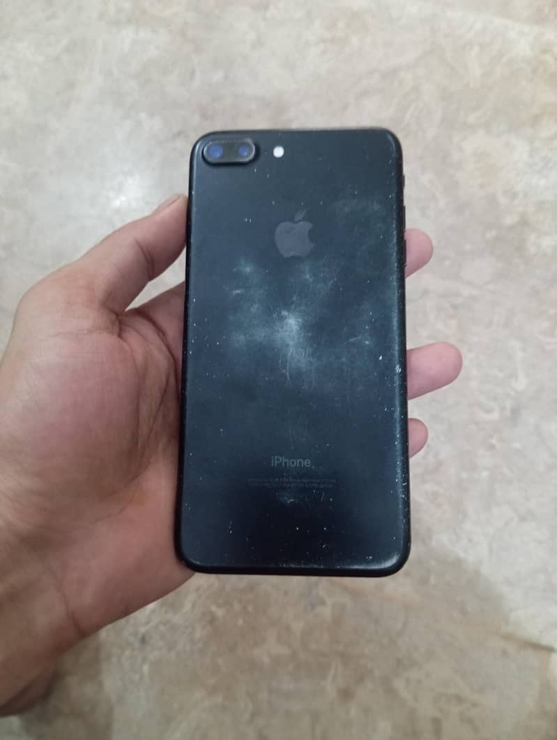 Apple iPhone 7 Plus 9