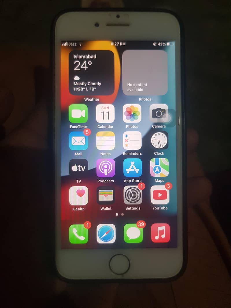 Apple iPhone 7 0