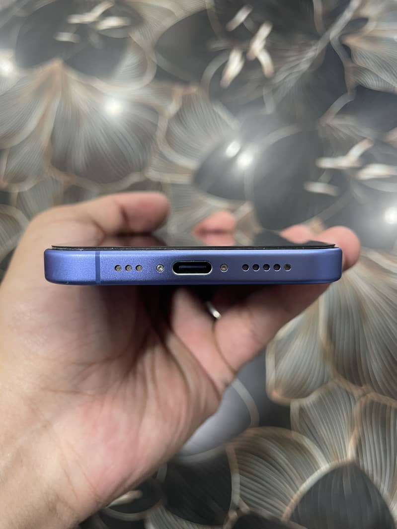Apple iPhone 16 1