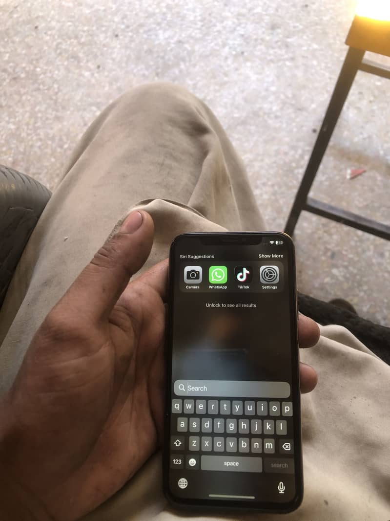 Apple iPhone XS 1