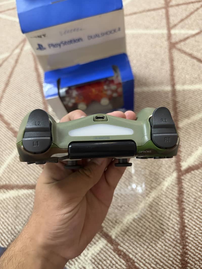 Ps4 2 controller for sale 4