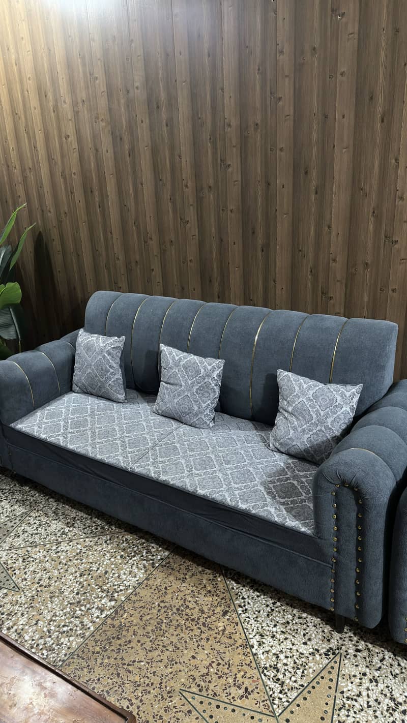 Sofa 5 seater 0