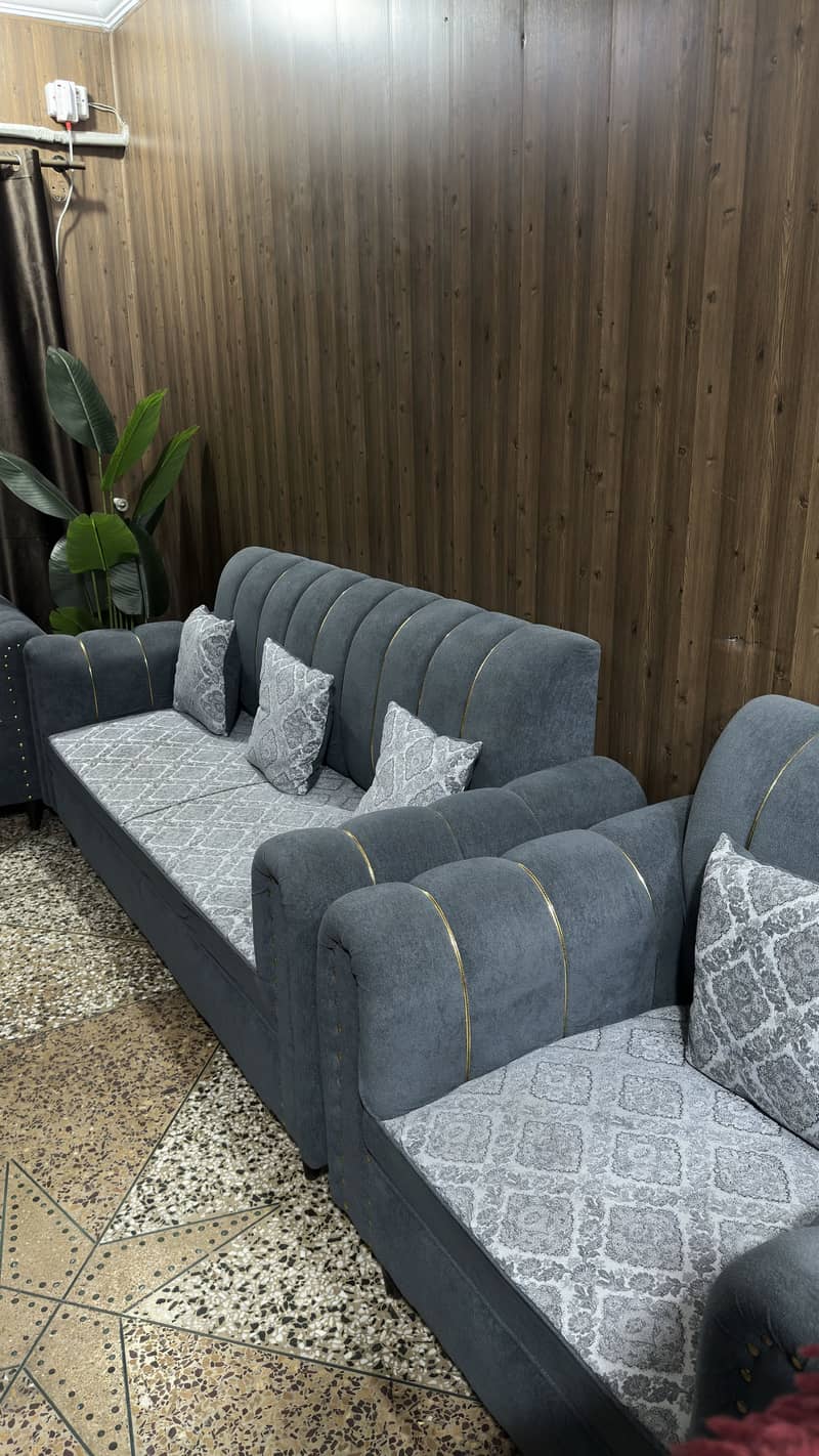 Sofa 5 seater 1