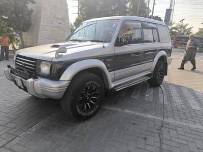 Mitsubishi Pajero 1991