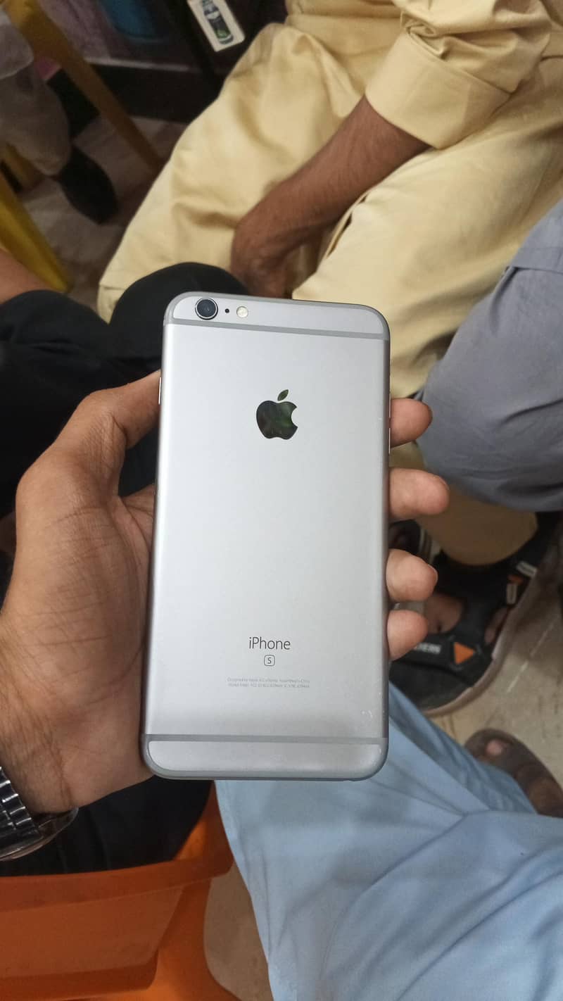 Apple iPhone 6S Plus 0