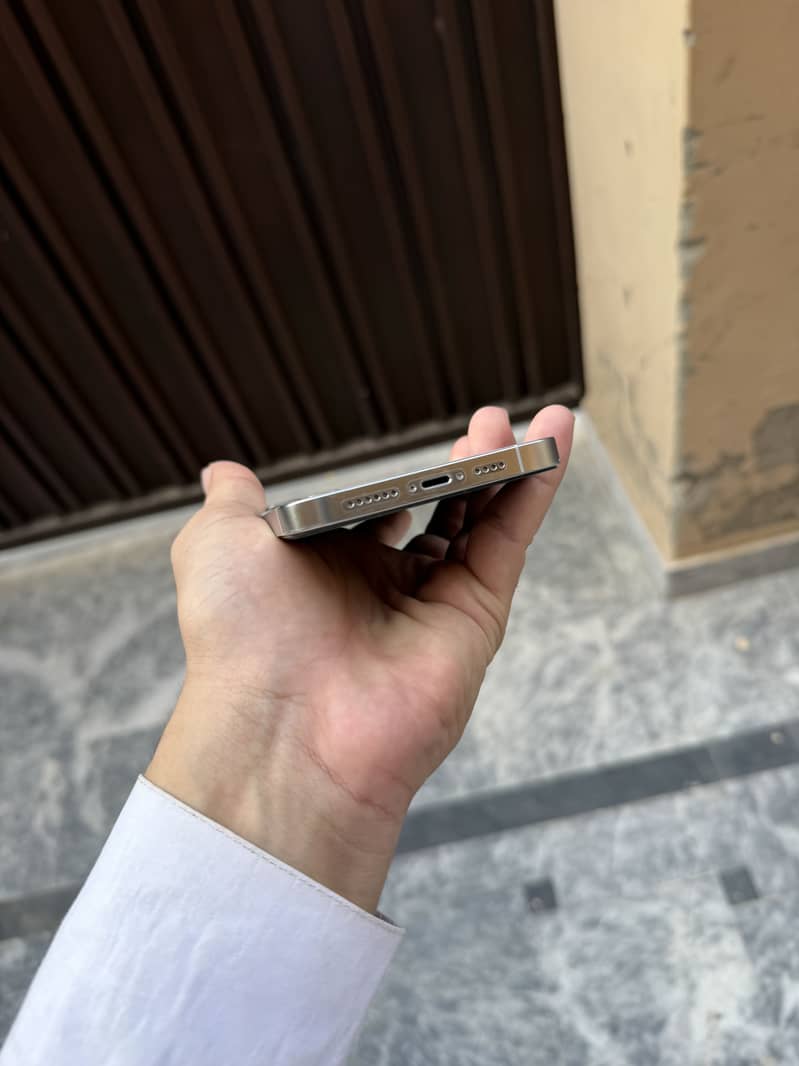 iPhone 14 Pro Max 1