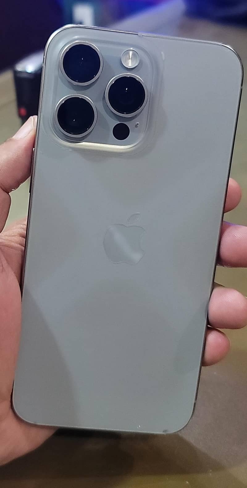Apple iPhone 15 Pro Max 0