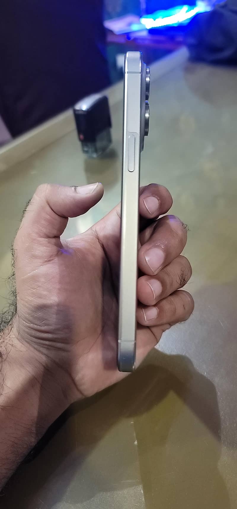 Apple iPhone 15 Pro Max 2