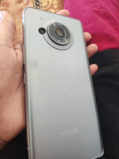 Sharp Aquos Sense7