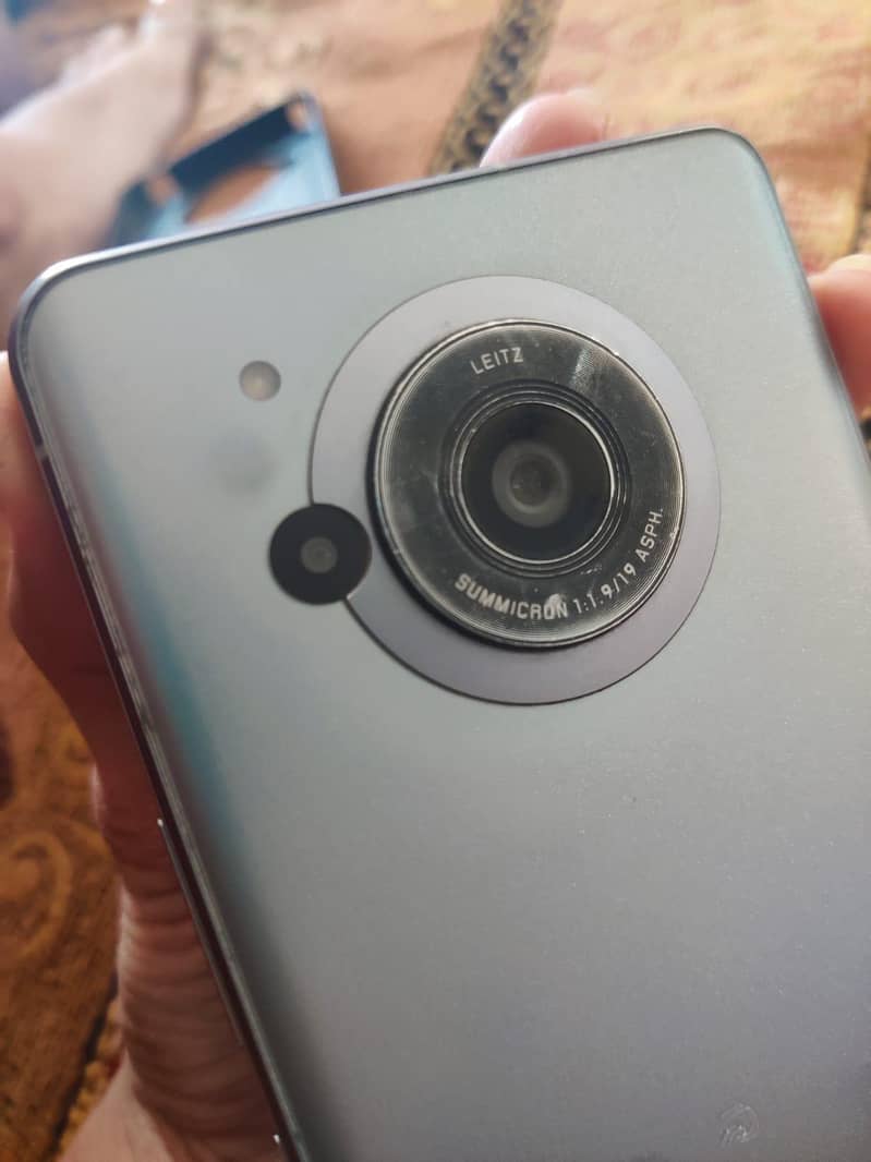 Sharp Aquos Sense7 1