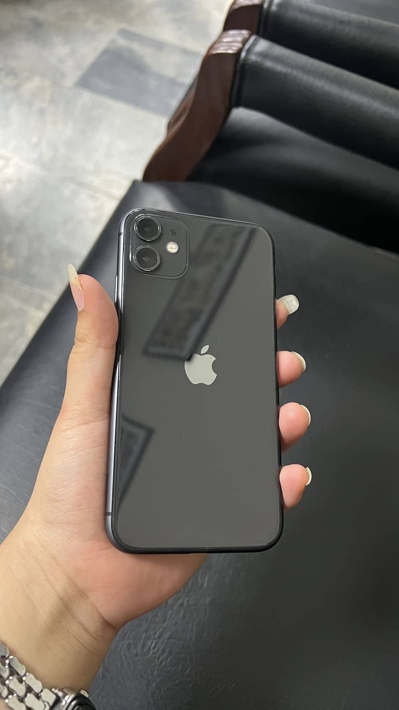 Apple iPhone 11 4