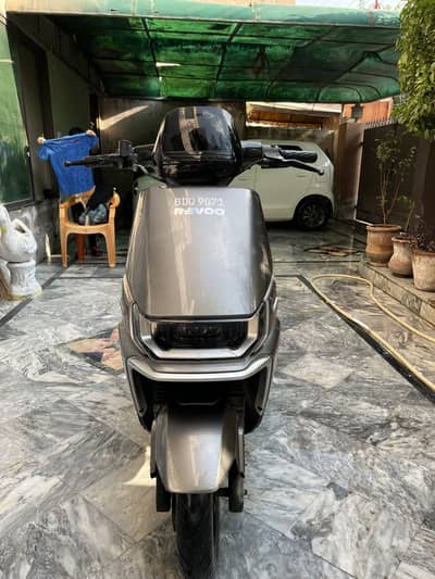 Revo A 12 Electric Scooty
