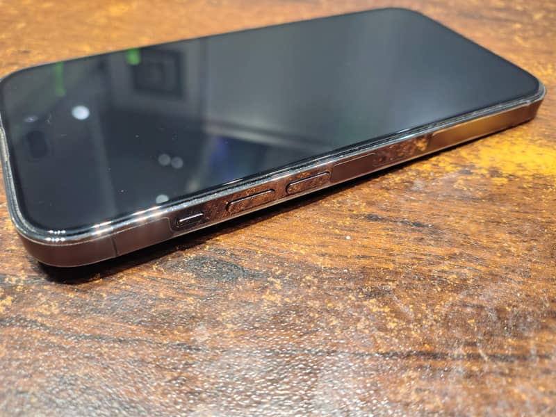Apple iPhone 14 Pro 2