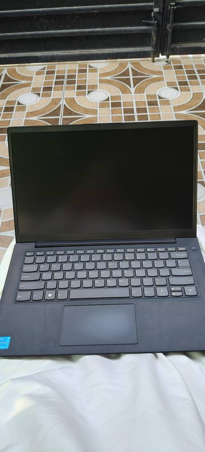Lenovo V14 G3 - Core i5 - 12th Gen - 8Gb RAM / 256Gb SSD