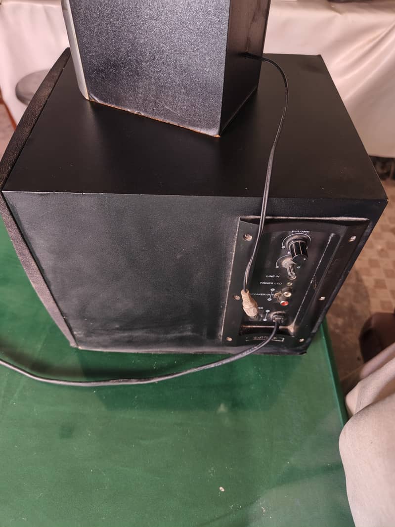 Edifier x600 2