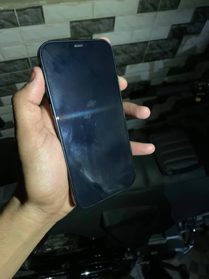 Apple iPhone 12 1