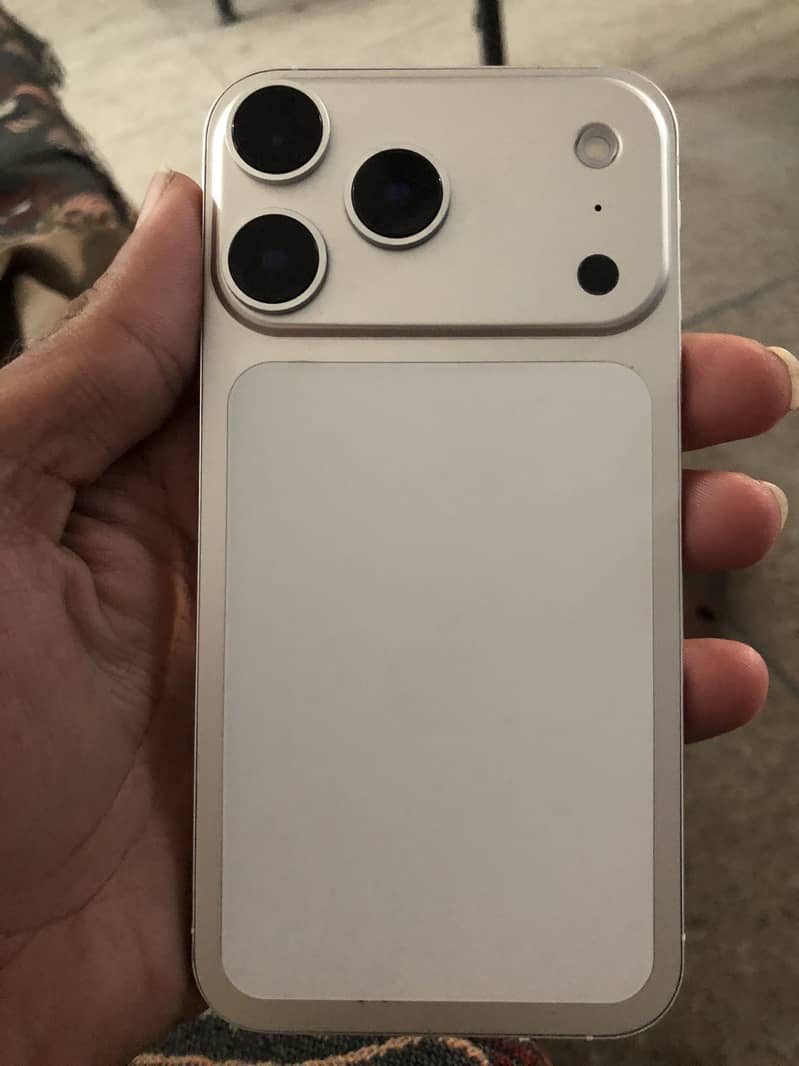 Apple iPhone XR 1