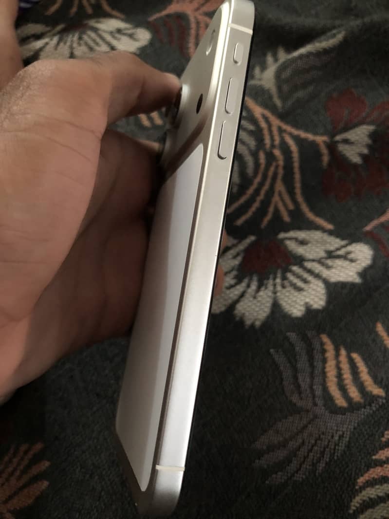 Apple iPhone XR 3