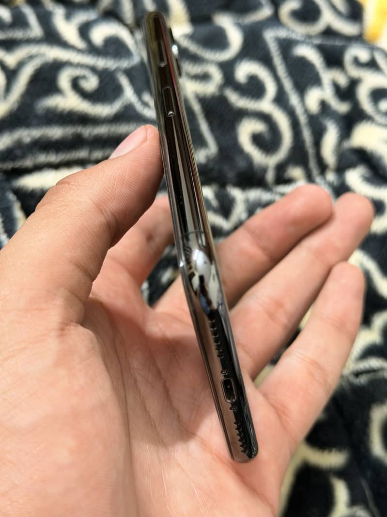 Apple iPhone X 1