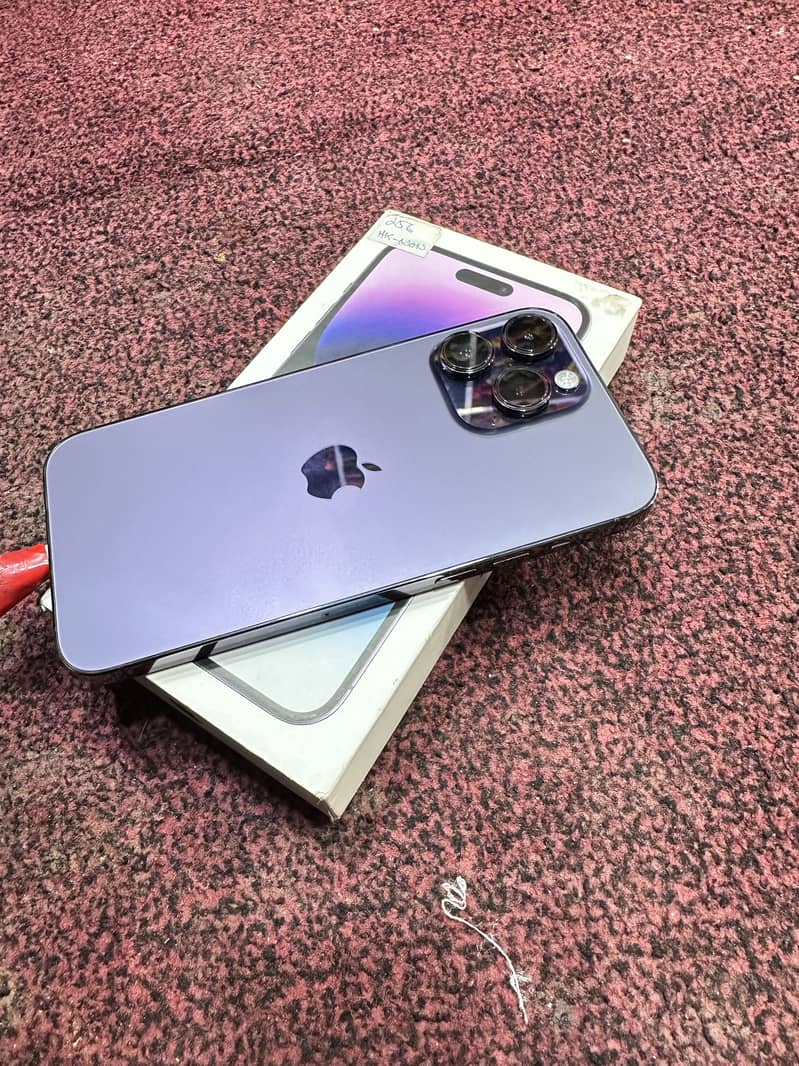 Apple iPhone 14 Pro Max 0