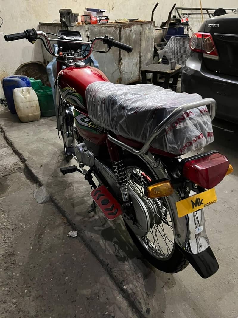 All good condition. 6