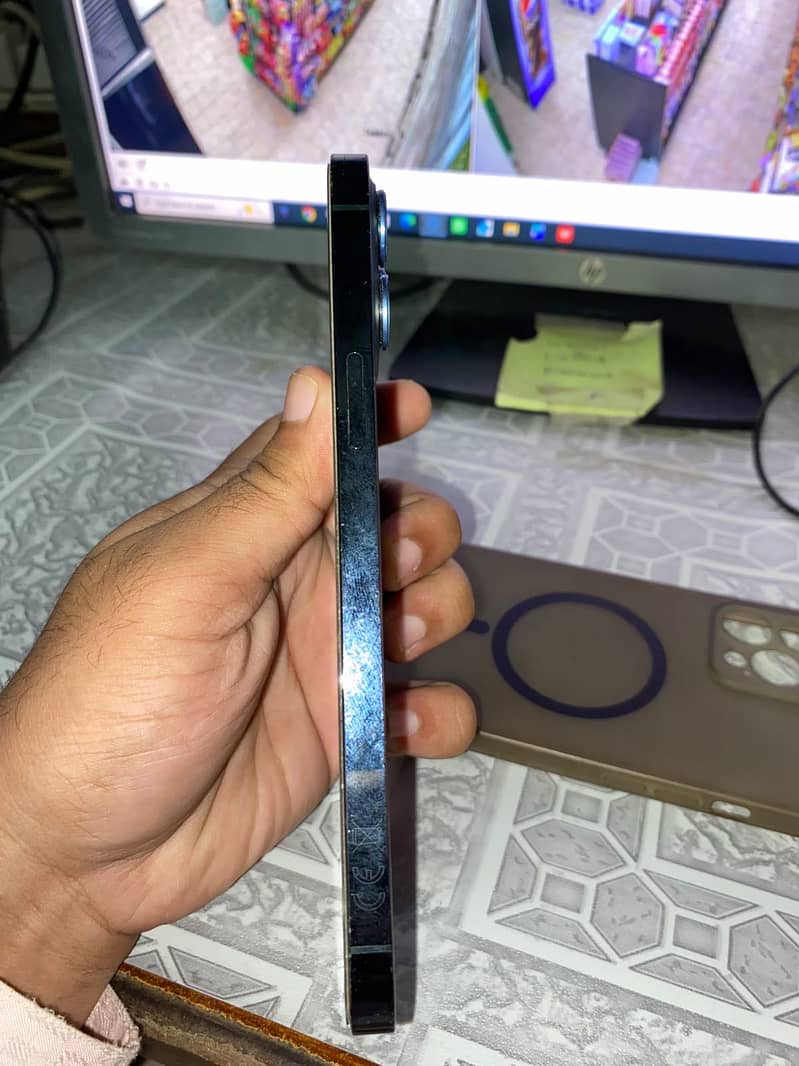 Apple iPhone 12 Pro Max 2