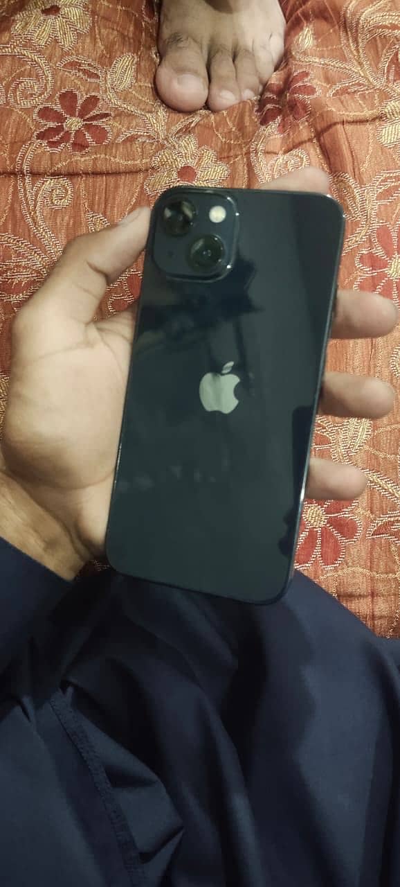 Apple iPhone 13 0