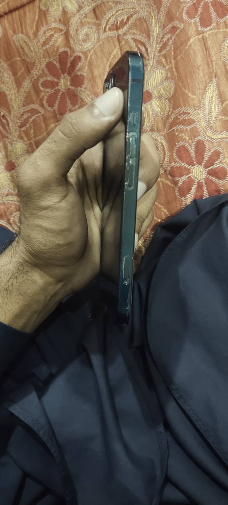 Apple iPhone 13 4