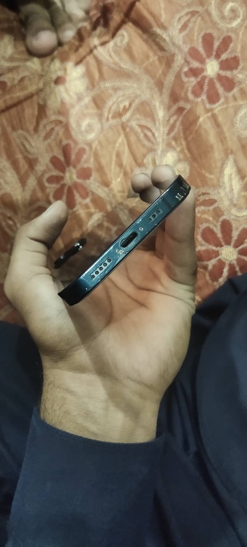 Apple iPhone 13 5