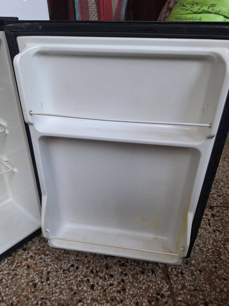 Mini fridge / Mini freezer 2