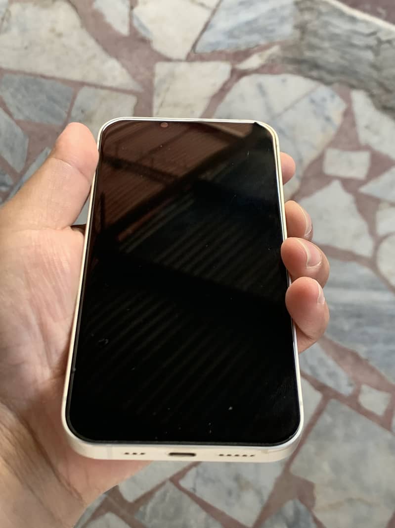 Apple iPhone 14 4