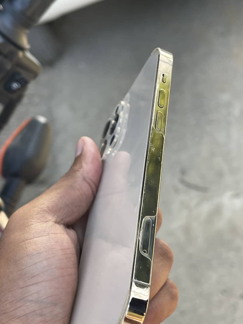 Apple iPhone 12 Pro 1