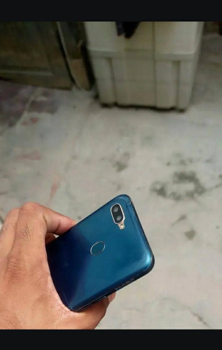 OPPO A7 1