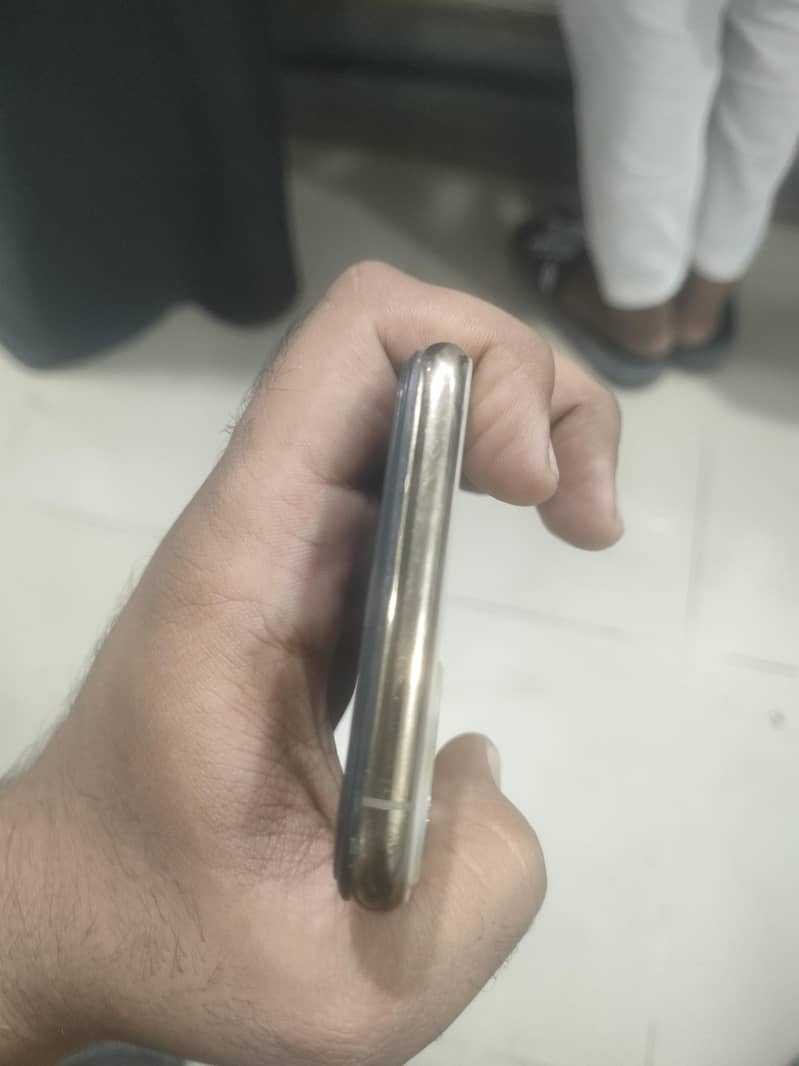 Apple iPhone 11 Pro Max 5