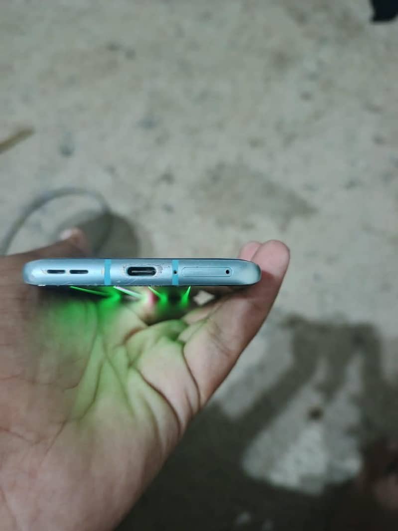 One Plus 8 Pro 6