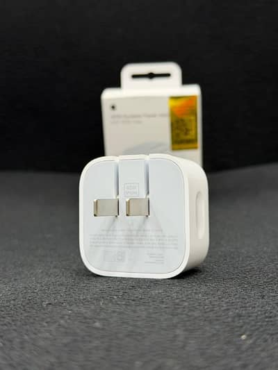 Iphone 18 Charger 40 to 60 Watts Best Quality with Cable White Colour