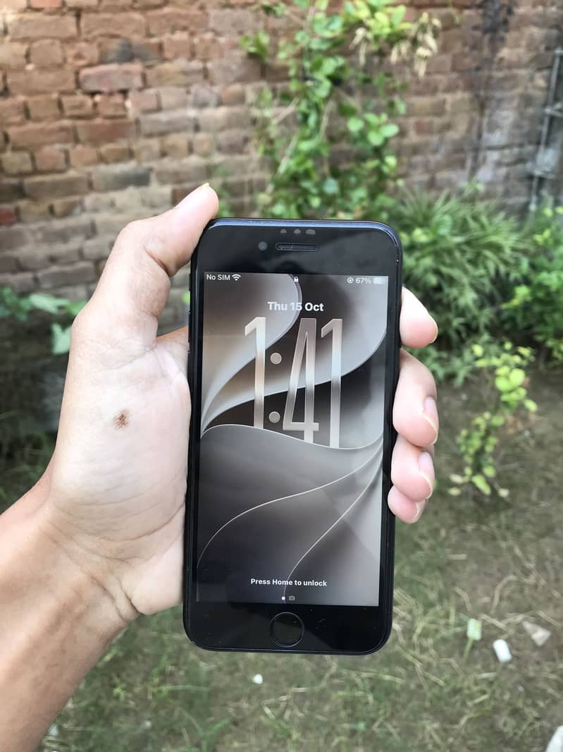 Apple iPhone SE 3