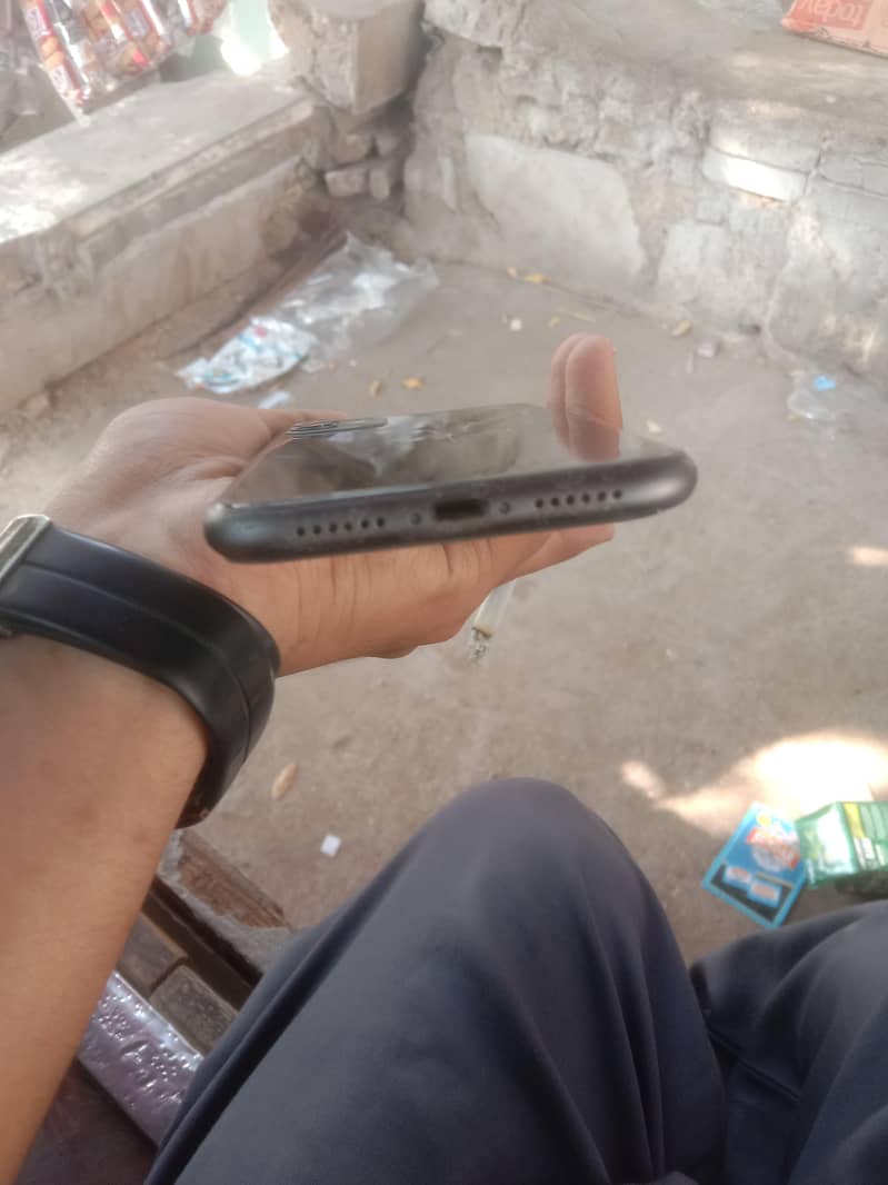 Apple iPhone 11 2