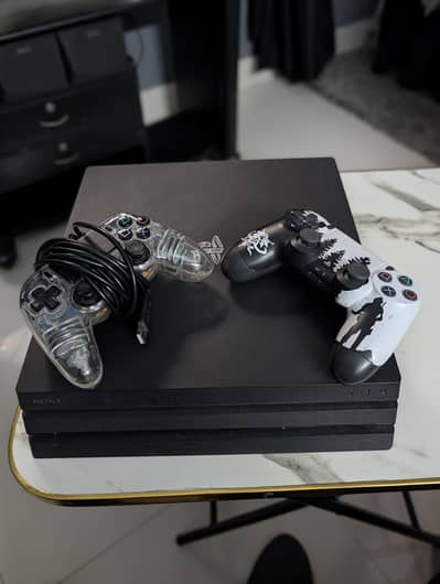 PS4 Pro 1 TB Jailbreaked
