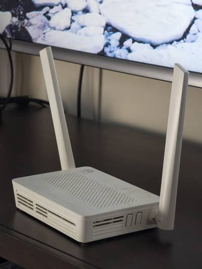 Huawei EchoLife HG8145V5 Dual-Band 5G Fiber Router (Optix)